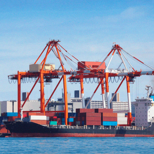 Apenas 11% das cargas brasileiras são transportadas por cabotagem
